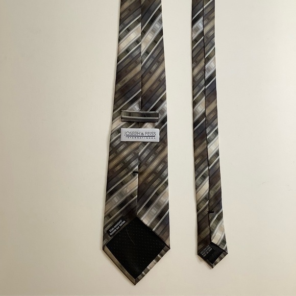 JOSEPH & FEISS Neutral Stripe Woven Silk Tie - Picture 4 of 11